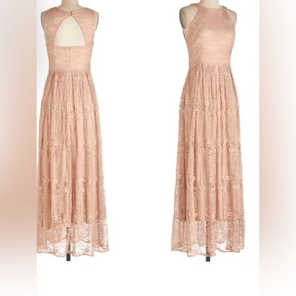 Coconinno Lace Maxi Dress with Shimmery Gold Tones - Picture 7 of 10